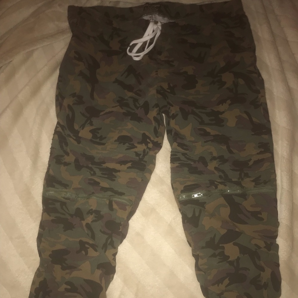 Camo pants